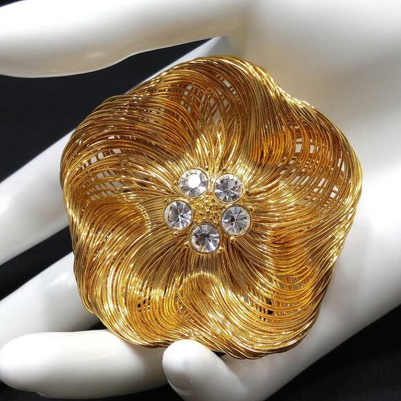 Monet Wire Wrapped Rhinestone Flower Brooch, Gold Plated, 1980s Vintage Jewelry - Picture 2 of 10